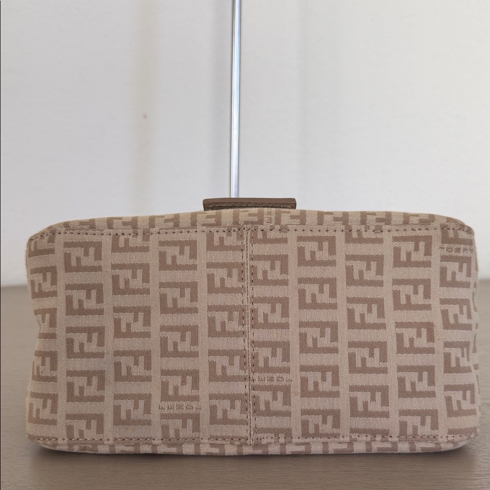 FENDI Zucchino Mini Mama Baguette Beige - Picture 5 of 7
